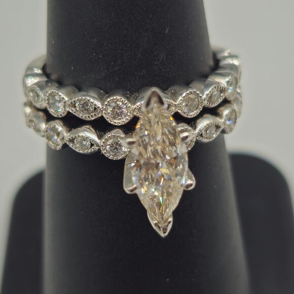 PLATINUM RING - Picture 1 of 5